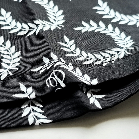 NWT PINK VICTORIA'S SECRET TENCEL BOXY PAJAMA SHORTS IN PURE BLACK LAUREL LOGO M - Picture 3 of 8